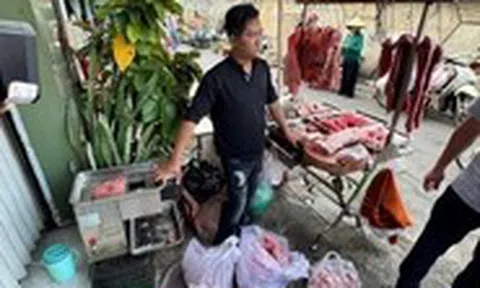 Lại phát hiện đường dây làm giả thịt bò từ thịt heo nái ở TP.HCM, mỗi ngày tiêu thụ 140kg