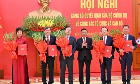 Bộ Chính trị điều chỉnh phân cấp quản lý cán bộ lãnh đạo tại VOV, VTV, TTXVN