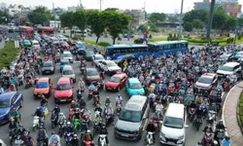 TPHCM dự kiến cấm ô tô tải trên 1 tấn, xe khách trên 29 chỗ vào nội đô từ 6-22h