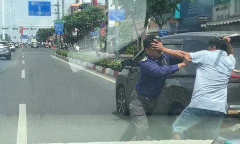Công an TP.HCM mời 2 tài xế đánh nhau giữa đường đến làm việc