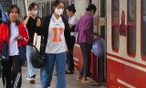 Ngành đường sắt triển khai đổi vé trực tuyến, không cần ra ga
