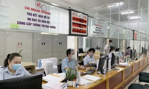 Cán bộ cấp sổ đỏ tối đa 5 năm phải chuyển công tác
