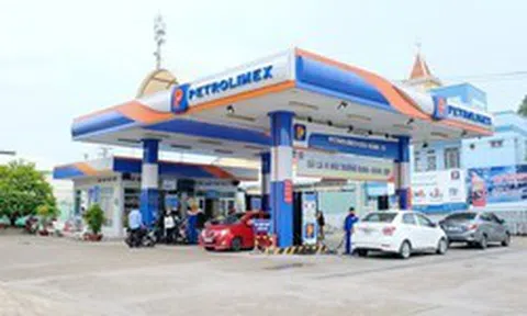 Cổ phiếu PLX “bốc hơi” gần 40% từ đỉnh: Cơ hội “bắt đáy” hay rủi ro vẫn còn phía trước?