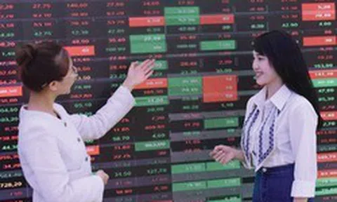 Cổ phiếu Big4 và dầu khí kéo VN-Index thoát hiểm phiên đầu tuần