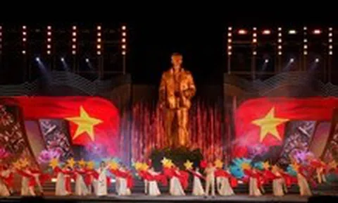 Nghệ An khai hội Làng Sen, lan tỏa khát vọng phát triển