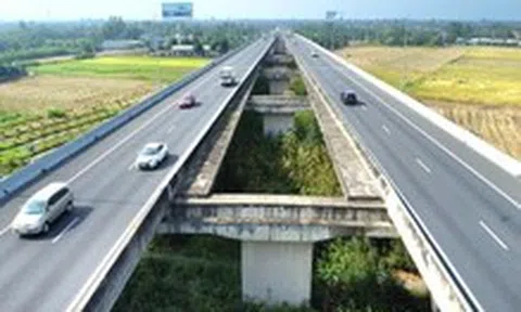Làm cao tốc Bắc - Nam phía Tây bằng cầu cạn, giảm lượng cát lấp từ 12 triệu còn 1,3 triệu khối