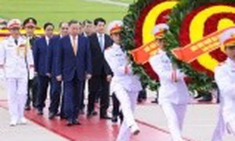 Lãnh đạo Đảng, Nhà nước vào Lăng viếng Chủ tịch Hồ Chí Minh nhân ngày 19/5