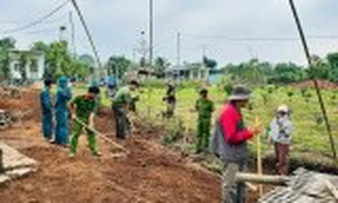 Mô hình “ba tiên phong” Công an xã Sa Loong: Xây dựng công an xã tinh nhuệ, hiện đại và gần dân