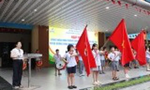 Trường Tiểu học Đô thị Sài Đồng nhận Bằng khen của Bộ trưởng Bộ Giáo dục và Đào tạo