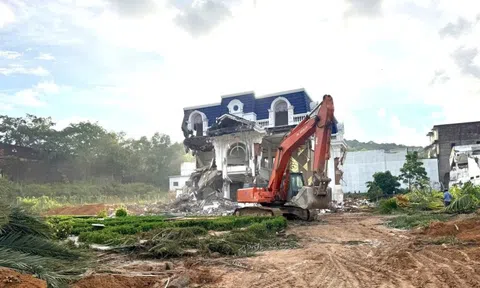 Biệt thự chiếm đất quốc phòng ở Phú Quốc bị cưỡng chế tháo dỡ