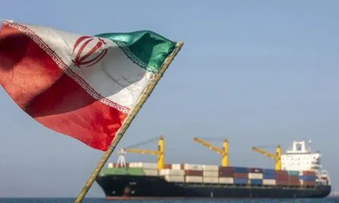 Mỹ tiến hành "các cuộc tấn công phòng vệ" tại Iran