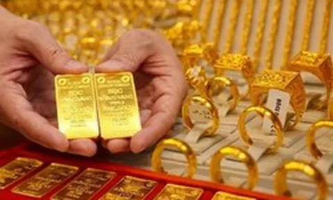 Giá vàng hết thời tăng điên cuồng, những người mua 'đu đỉnh' thua lỗ thế nào?