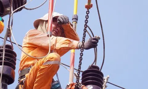 Nắng nóng tạo áp lực chưa từng có lên hệ thống điện