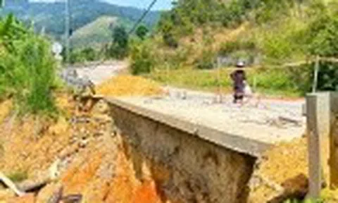 Quảng Ngãi: Đèo Lò Xo “rách rồi lại vá, vá rồi lại rách”