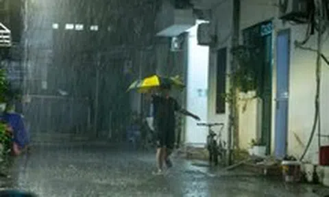 Hà Nội đã có mưa rào sau chuỗi ngày nắng nóng 40 độ C