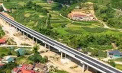 Cao tốc Hữu Nghị - Chi Lăng hoàn thiện 27km đầu tuyến
