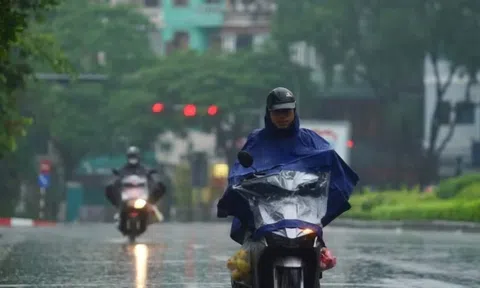 Hà Nội sắp hứng mưa, nguy cơ dông lốc, gió giật mạnh và mưa đá