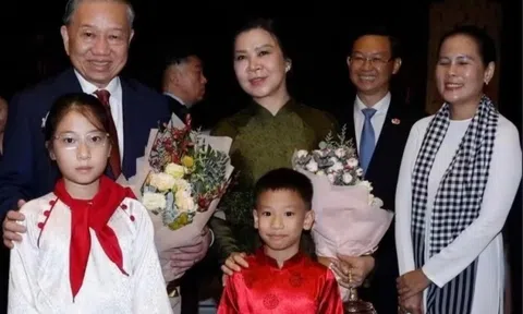 Tổng Bí thư, Chủ tịch nước Tô Lâm và Phu nhân bắt đầu thăm Singapore