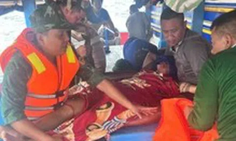 Nổ bình gas làm tàu hàng cháy chìm ngoài khơi, 2 thuyền viên mất tích