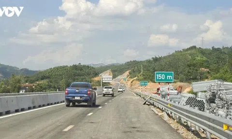 Thông tuyến phân đoạn 27 km cao tốc Hữu Nghị - Chi Lăng
