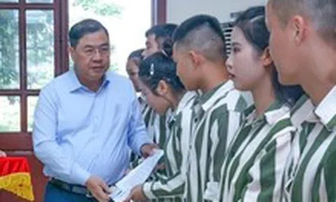 Phó thủ tướng thường trực Phạm Gia Túc: Đặc xá là bước khởi đầu của con đường hướng thiện