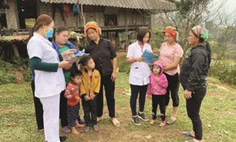 Mức hỗ trợ với nhân viên y tế thôn, tổ dân phố được điều chỉnh từ 15/7, không phải ai cũng biết