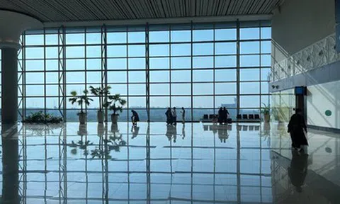Iran không kích cảng hàng không Kuwait, leo thang xung đột vùng Vịnh Ả Rập