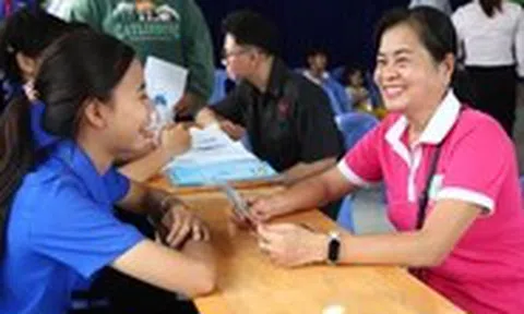 Người dân Cát Lái vui mừng khi phường có điểm hỗ trợ dịch vụ công trực tuyến