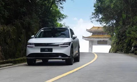 Sôi động như thị trường xe Việt mùa hè - gần 10 xe mới sắp ra mắt