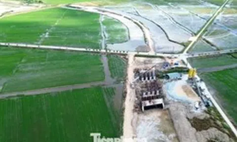Bị 'tuýt còi' nhiều lần, nhà thầu thi công dự án đường nghìn tỷ vẫn ì ạch