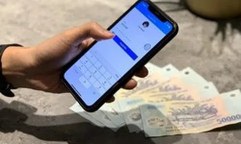 Trường hợp chuyển khoản nhầm, ngân hàng có được phong tỏa tài khoản của người nhận?