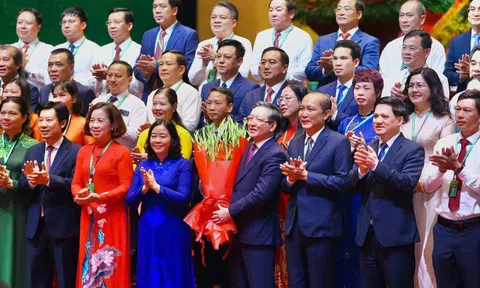 Ban Chấp hành Trung ương Hội Nông dân Việt Nam khoá IX ra mắt