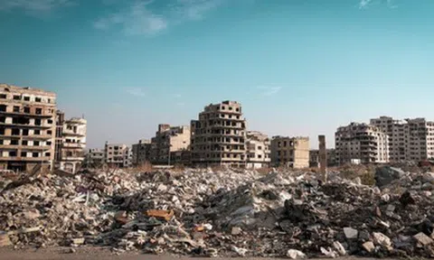 Iran, Israel tuyên bố tạm ngừng không kích