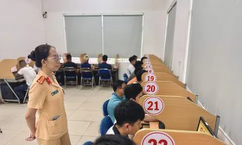 Thi bằng lái xe: Bộ Công an đề xuất tăng câu hỏi lý thuyết, bỏ sát hạch mô phỏng
