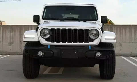 Hơn 1,3 triệu xe Jeep toàn cầu có nguy cơ tự bốc cháy do lỗi điện