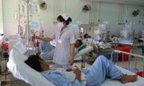Mức đóng BHYT hộ gia đình mới và quyền lợi khám trái tuyến từ 1/7
