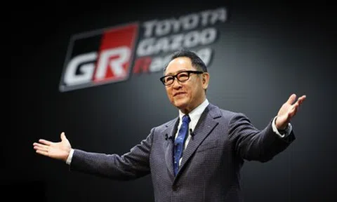 Chủ tịch Toyota: Nỗi lo lớn nhất là mọi người chuyển sang xe điện