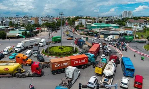 Cận cảnh tuyến đường logistics huyết mạch phía Đông Tp.HCM trước ngày "thay áo mới"