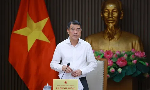 Thủ tướng yêu cầu dành nguồn lực để tăng lương khu vực công