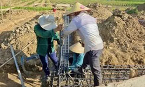Khởi công nhà tránh lũ cộng đồng đầu tiên tại 'rốn lũ' Hòa Thịnh