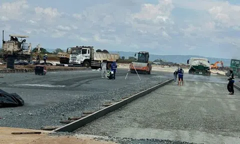Đẩy nhanh tiến độ sửa chữa, đề xuất mở lại sân bay Liên Khương từ 19/8