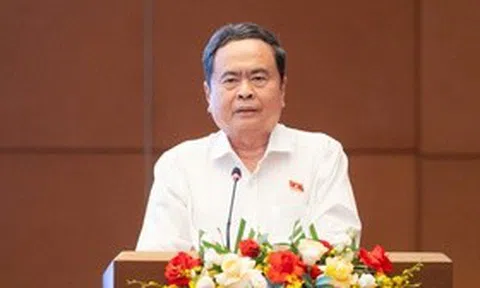 Chuyển mạnh từ "bị động chạy theo thực tiễn" sang "chủ động dẫn dắt lập pháp"