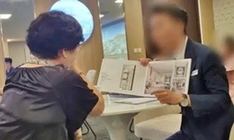 “Bẫy” hợp đồng kỳ nghỉ: Nhận diện nghệ thuật thao túng khách hàng
