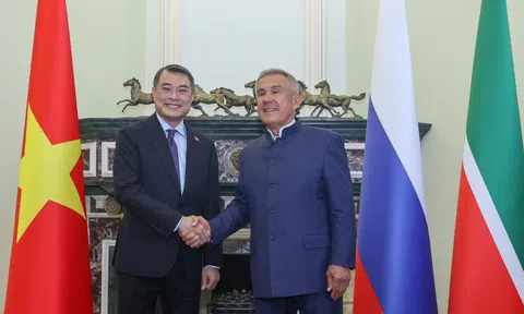 Thủ tướng Lê Minh Hưng gặp người đứng đầu Cộng hòa Tatarstan, Liên bang Nga
