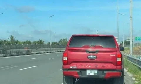 Dừng xe trên cao tốc để đi vệ sinh, tài xế bị phạt 14 triệu đồng