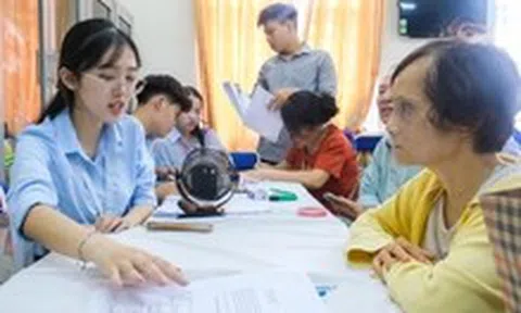 Hơn 20.000 người có nguy cơ gián đoạn nhận lương hưu vì chưa làm lại thủ tục