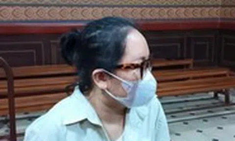 Lừa 31 người chuyển tiền làm lễ 'đuổi vong', cúng giải hạn, lĩnh án chung thân