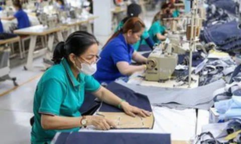 Đề xuất tăng lương tối thiểu vùng mức 9,8% hoặc 8,5%