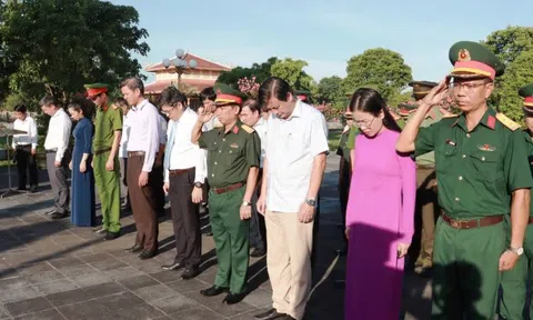 Lấy mẫu ADN tại nghĩa trang có nhiều mộ liệt sĩ chưa rõ danh tính nhất TP Huế