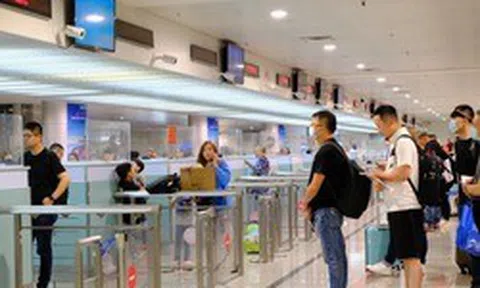 Cơ quan Thuế thông báo: Tạm hoãn xuất cảnh tất cả người có tên trong danh sách sau